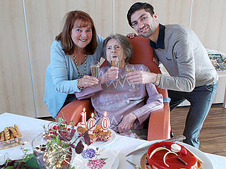 Madeleine Minic feiert 100. Geburtstag im Alten- und Pflegeheim St. Franziskus Perl-Besch