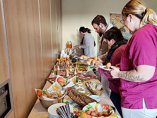 Gesundes Frühstück am Gesundheitstag des Alten- und Pflegeheims St. Franziskus Perl-Besch