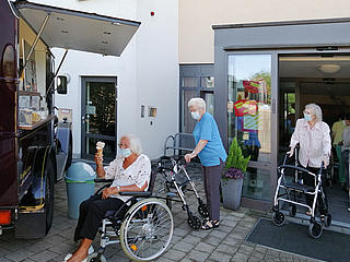 Wenn der Eismann klingelt im Alten- und Pflegeheim St. Franziskus Perl-Besch